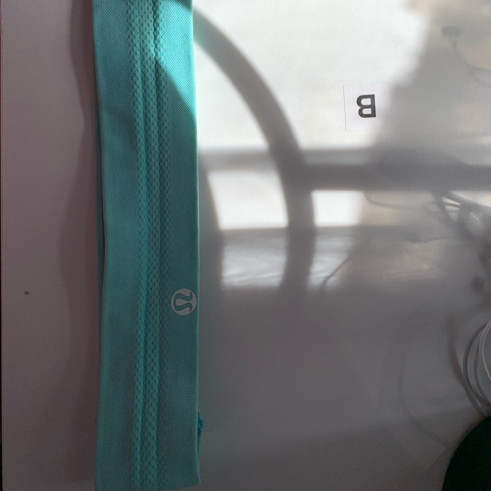 Lululemon grip headband
